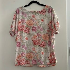 Floral dolman t‎ shirt